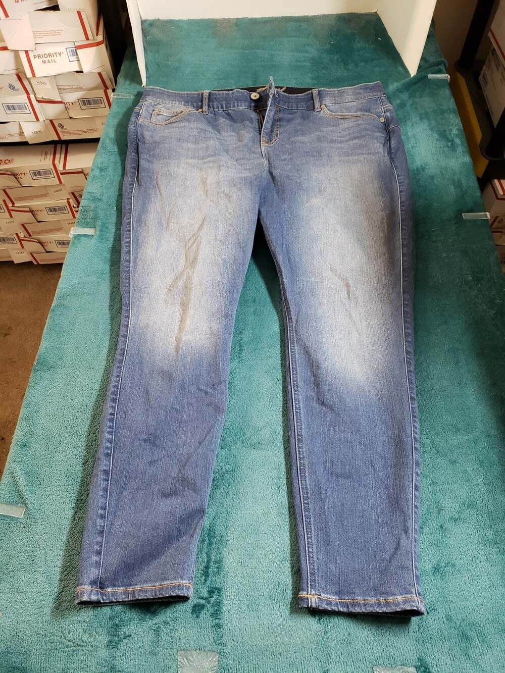 Torrid Jeans Size 22 Womens Blue Stretch Pants Denim Mid Rise Bombshell Skinny